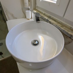 124457